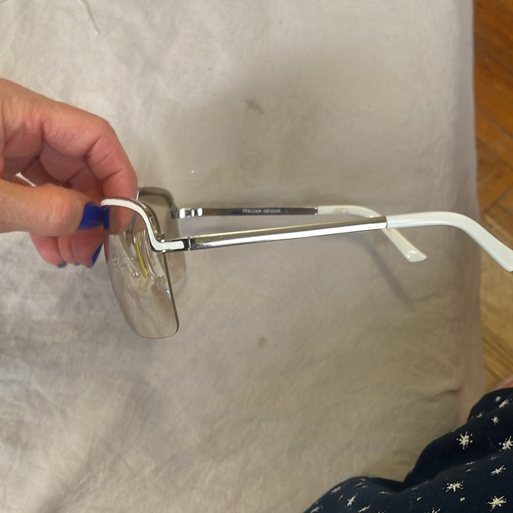 Sunglasses used - Picture 3 of 7
